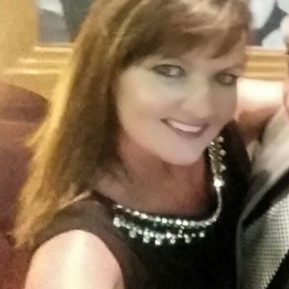 Meet your Posher, Marlene - Picture 1 of 1